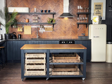 Crixus Dockyard Kitchen, Picture 03